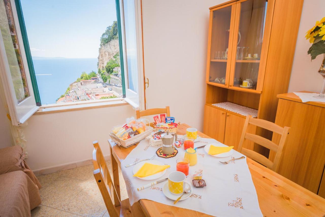 La Villa Di Enzo Casa Vacanze Con Vista Mare Amalfi Bagian luar foto